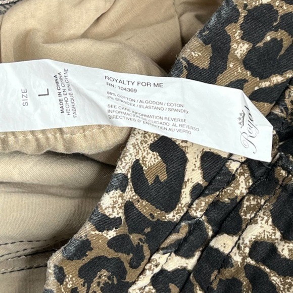 Royalty for Me‎ High Rise Distressed Ankle Joggers Leopard Print Size Large - Picture 10 of 11